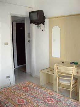 ספוטורנו Hotel Giongo מראה חיצוני תמונה
