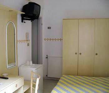 ספוטורנו Hotel Giongo מראה חיצוני תמונה
