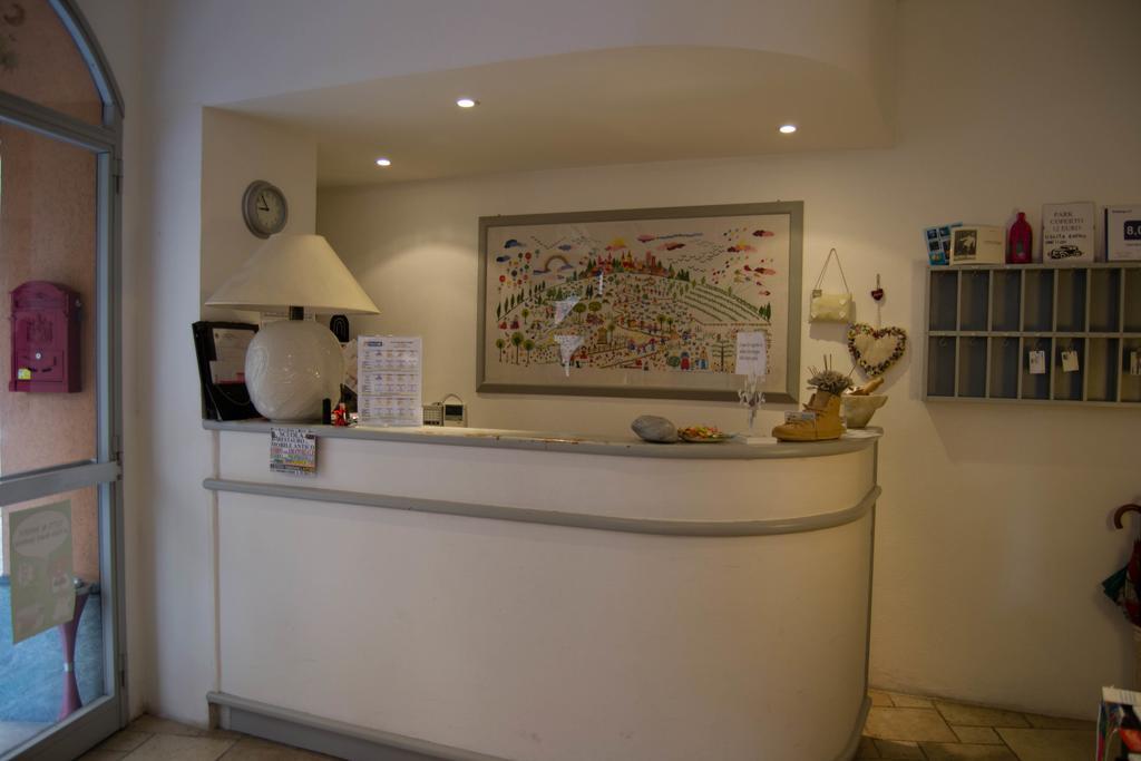 ספוטורנו Hotel Giongo מראה חיצוני תמונה